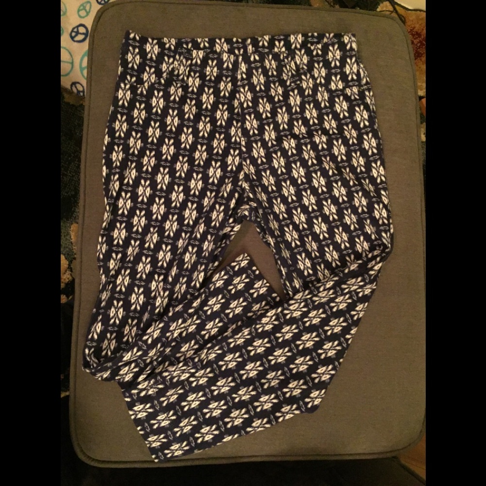 Cool patterned capris